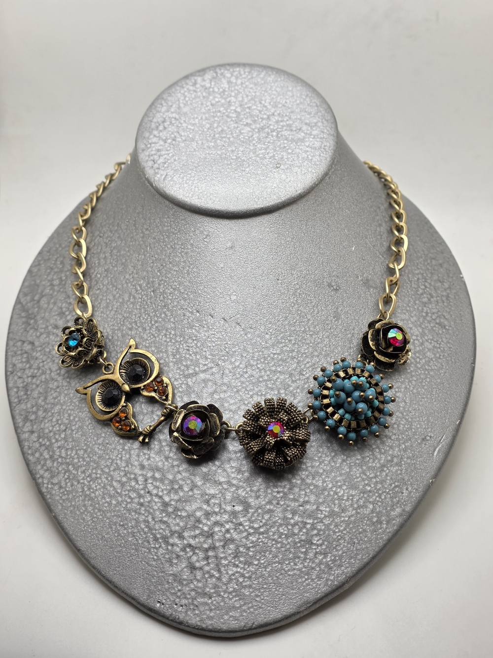 Vintage Charm Statement Necklace